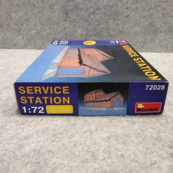 MiniArt 1:72 Scale Service Station Plastic Model Kit – NEW - Picture 5 of 7